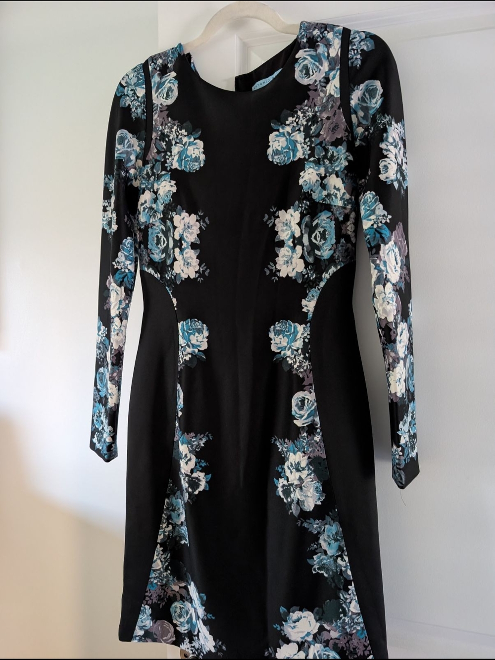 ANTONIO MELANI Black Long-Sleeve Floral A-Line Dress with Teal Accents